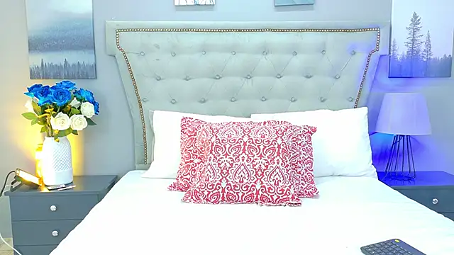 AnnieLeigt online show from 5, 3, 2026