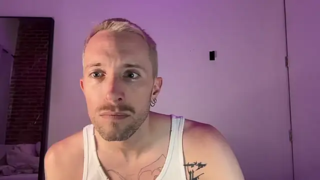 Snapshot of xanderxnyc chatting on 5, 7, 2026 xanderxnyc online show from 5, 7, 2026
