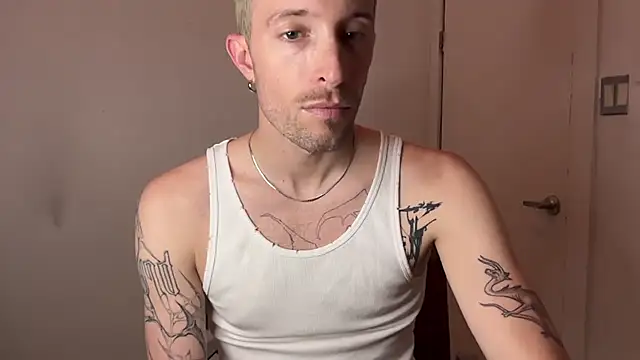 Snapshot of xanderxnyc chatting on 8, 7, 2026 xanderxnyc online show from 8, 7, 2026