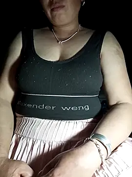 Snapshot of lux-angel chatting on 8, 3, 2026 lux-angel online show from 8, 3, 2026