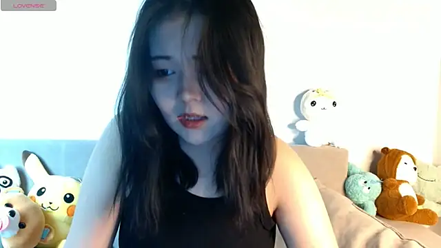 minji snow online show from 27, 3, 2026