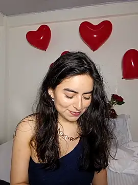 Snapshot of saasha_Petit chatting on 8, 2, 2026 saasha Petit online show from 8, 2, 2026