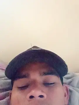 Tu Morenito04 online show from 4, 12, 2025