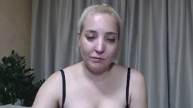 Snapshot of sweetpussy chatting on 1, 7, 2026 sweetpussy online show from 1, 7, 2026