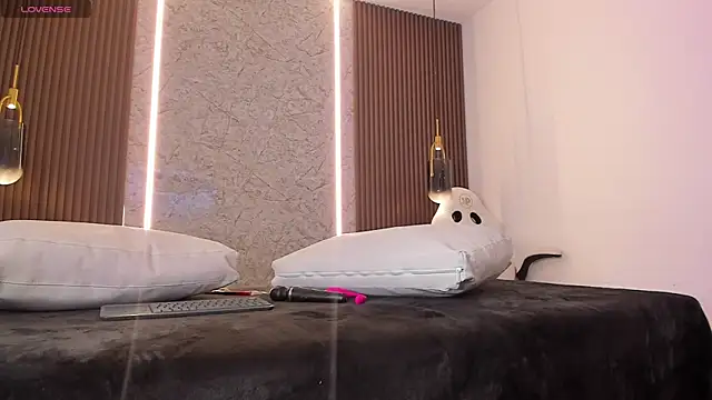 maye wells  online show from 31, 3, 2026