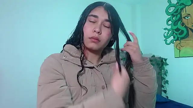 naomybenedetti online show from 22, 12, 2025