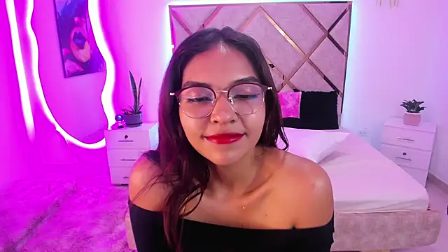 litle slut online show from 1, 4, 2026