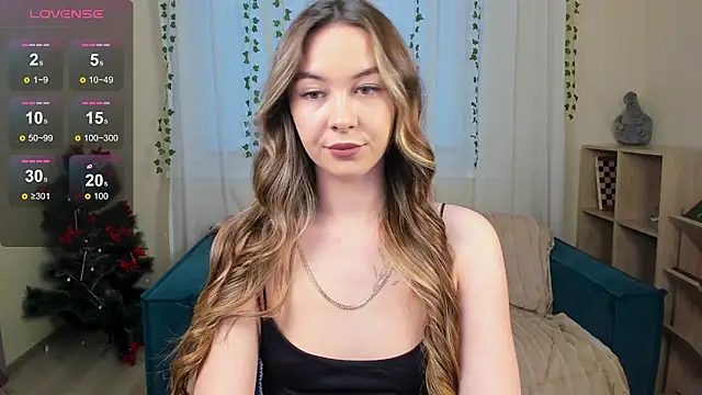 Snapshot of LunaCurly_ chatting on 6, 1, 2026 LunaCurly online show from 6, 1, 2026