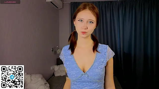 Snapshot of EvaaAnderson chatting on 7, 1, 2026 EvaaAnderson online show from 7, 1, 2026