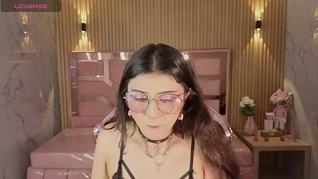 miss devil s online show from 14, 4, 2026