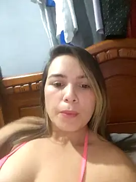 Snapshot of Charlott_smi chatting on 7, 5, 2026 Charlott smi online show from 7, 5, 2026