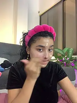 ladulcemary  online show from 4, 2, 2026