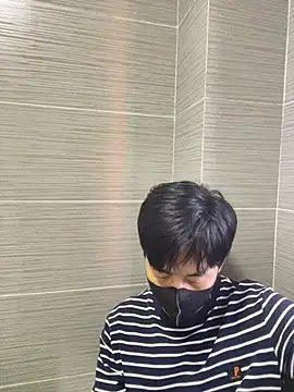 kimze7 online show from 15, 4, 2026