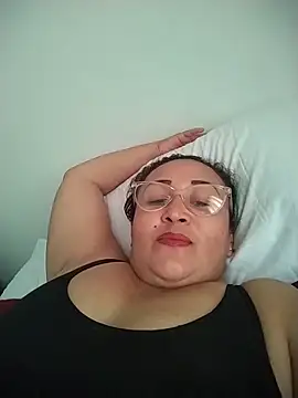 Nini Love  online show from 4, 2, 2026