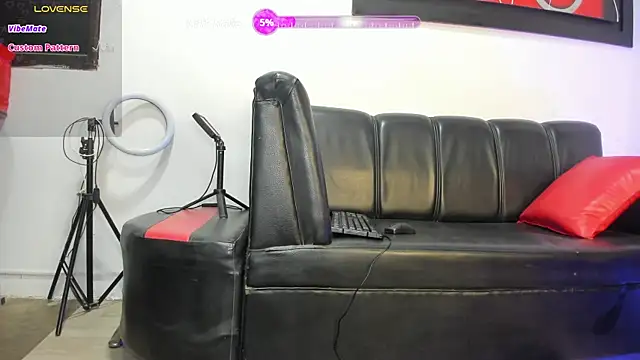 Snapshot of CaramelDesire chatting on 15, 1, 2026 CaramelDesire online show from 15, 1, 2026