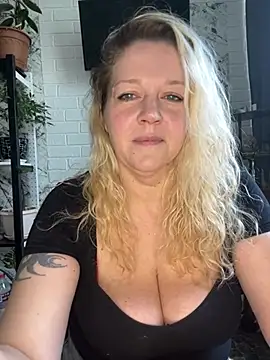 JenniferCarmen online show from 27, 5, 2026