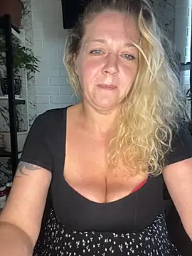 JenniferCarmen online show from 15, 7, 2026