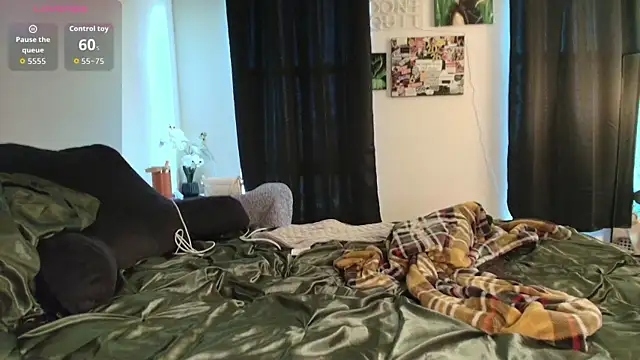 MilaSeren online show from 5, 4, 2026