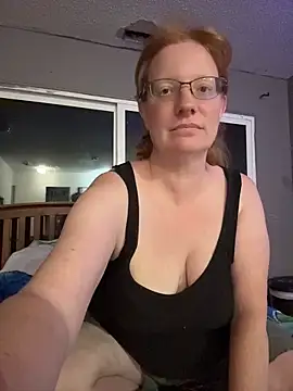 Snapshot of Lenaravenswood chatting on 3, 7, 2026 Lenaravenswood online show from 3, 7, 2026