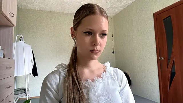 ZaidaSchwarten online show from 11, 3, 2026