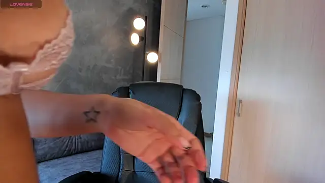 ValerieAustin online show from 1, 6, 2026