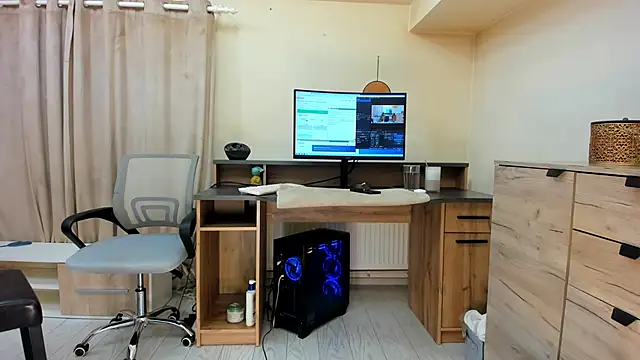 Snapshot of classy_medea chatting on 11, 5, 2026 classy medea online show from 11, 5, 2026