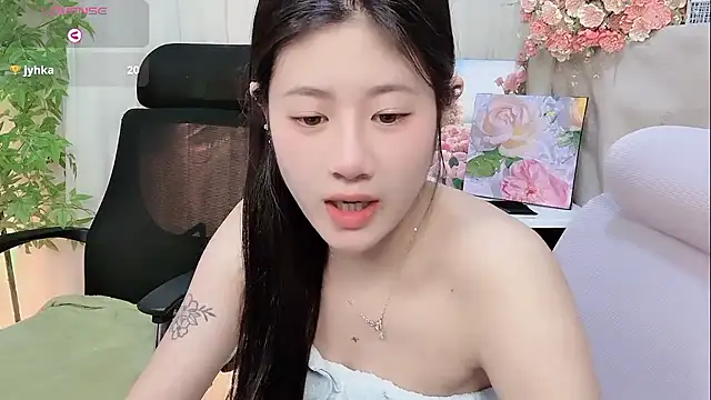 Yvonne-07 online show from 11, 1, 2026