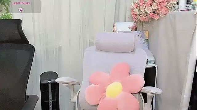 Yvonne-07 online show from 2, 3, 2026