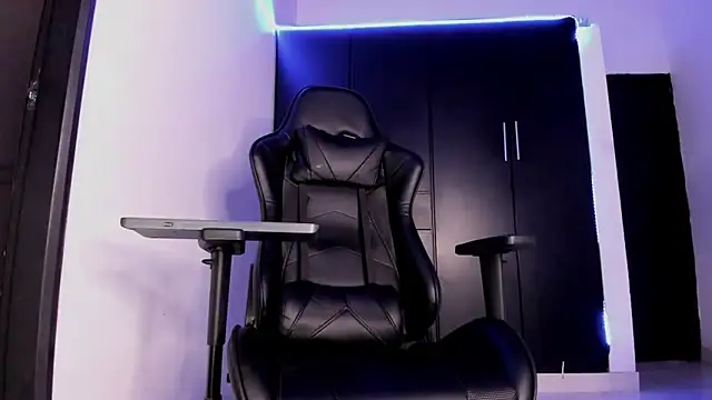 Liam Mateo online show from 11, 2, 2026