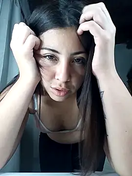 Snapshot of emmacurvyhot chatting on 15, 12, 2025 emmacurvyhot online show from 15, 12, 2025