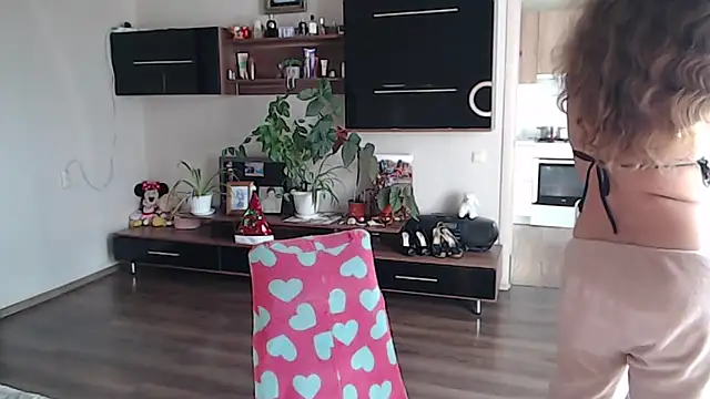 SofiaBoone online show from 17, 12, 2025