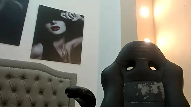 Snapshot of khris__evans chatting on 13, 2, 2026 khris evans online show from 13, 2, 2026