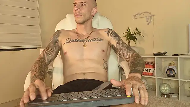 Snapshot of J_king__ chatting on 14, 7, 2026 J king online show from 14, 7, 2026