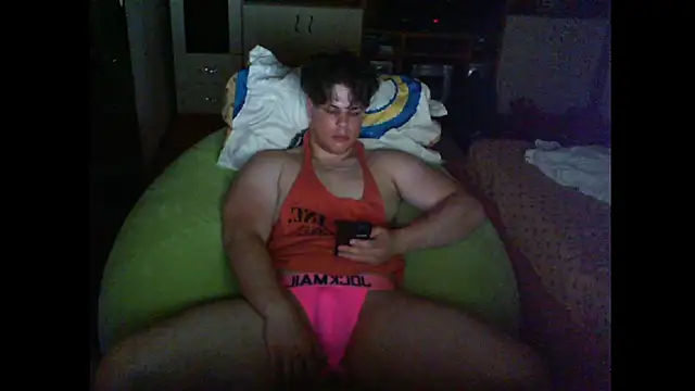 Snapshot of GymGuy0505 chatting on 1, 6, 2026 GymGuy0505 online show from 1, 6, 2026