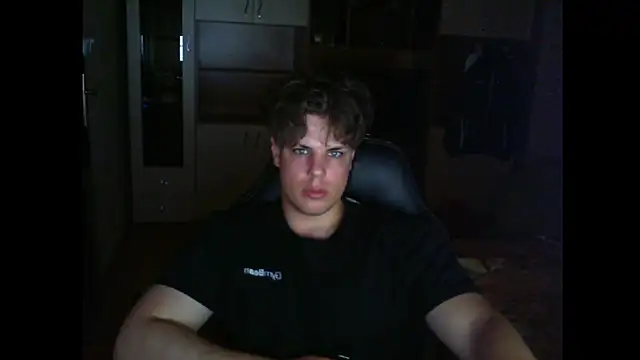 Snapshot of GymGuy0505 chatting on 2, 6, 2026 GymGuy0505 online show from 2, 6, 2026