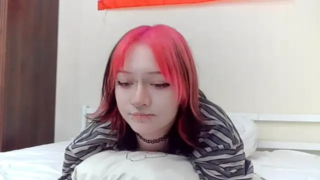 Snapshot of Shine_Luna chatting on 24, 2, 2026 Shine Luna online show from 24, 2, 2026