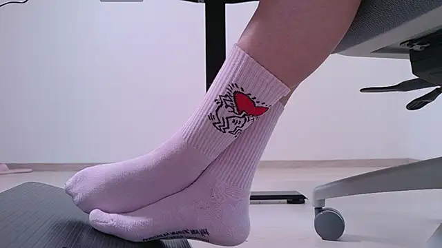 Snapshot of Feetbeth chatting on 18, 5, 2026 Feetbeth online show from 18, 5, 2026