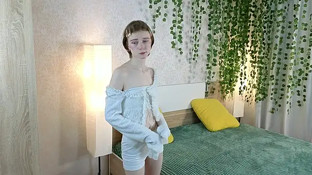 ViollaBloom online show from 14, 12, 2025