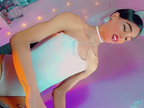 agathaferrer3 online show from 7, 2, 2026