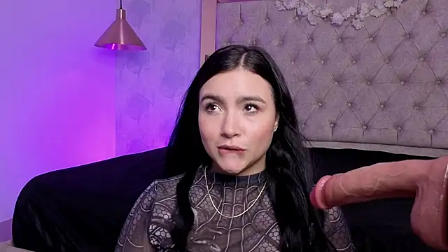 kylie river online show from 19, 4, 2026