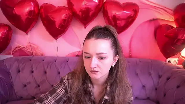 Snapshot of CyrenaLuxe chatting on 11, 2, 2026 CyrenaLuxe online show from 11, 2, 2026