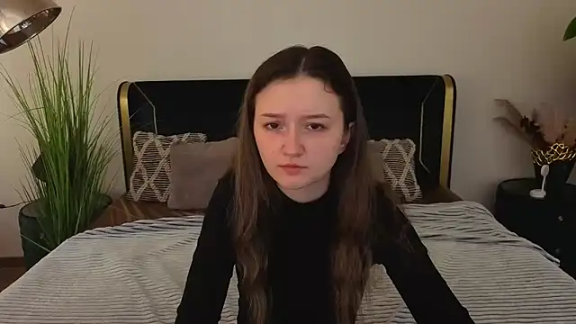 Snapshot of CyrenaLuxe chatting on 21, 3, 2026 CyrenaLuxe online show from 21, 3, 2026