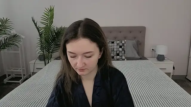 Snapshot of CyrenaLuxe chatting on 25, 3, 2026 CyrenaLuxe online show from 25, 3, 2026