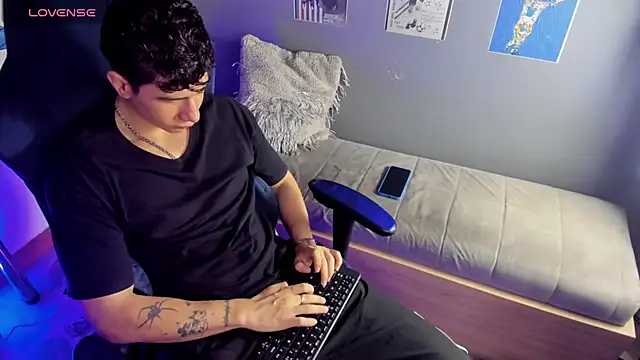 Snapshot of Criss_Adams chatting on 11, 1, 2026 Criss Adams online show from 11, 1, 2026