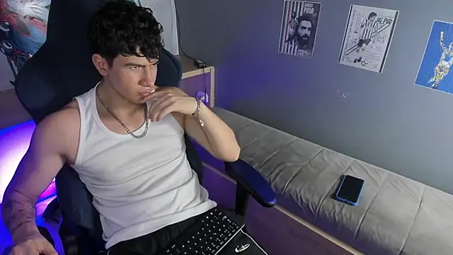 Snapshot of Criss_Adams chatting on 14, 1, 2026 Criss Adams online show from 14, 1, 2026