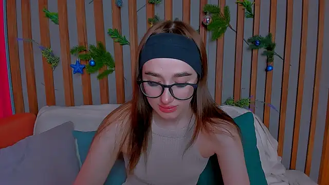 Snapshot of Evis_Dailyy chatting on 10, 2, 2026 Evis Dailyy online show from 10, 2, 2026