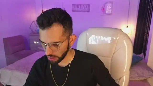 annie and ryan online show from 18, 12, 2025