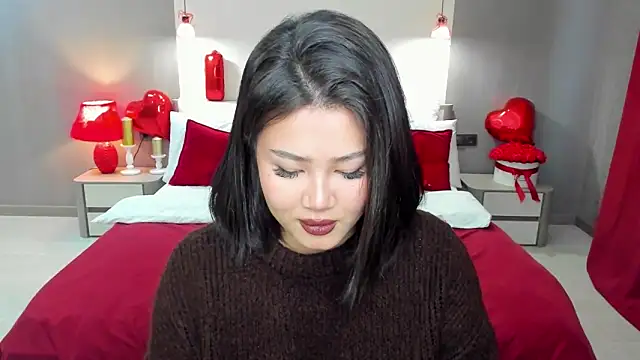 Brunette Charm online show from 18, 2, 2026