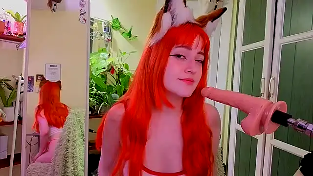 Snapshot of LittleFoxHole chatting on 28, 4, 2026 LittleFoxHole online show from 28, 4, 2026