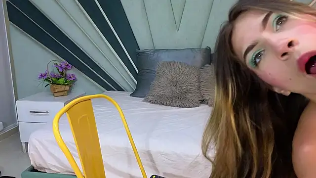 DulceeEsmeralda online show from 16, 3, 2026